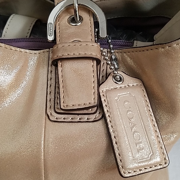 Gold Coach handbag - Picture 2 of 9